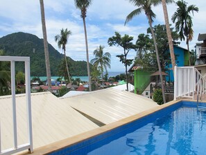 Outdoor pool - Phi Phi Uphill Cottage (Ko Phi Phi)