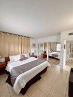 Ropa de cama de alta calidad y escritorio 