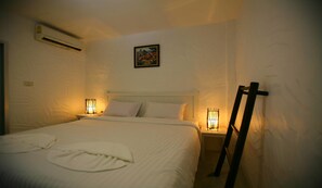 Standard-Doppelzimmer | Zimmersafe, Zustellbetten, kostenloses WLAN