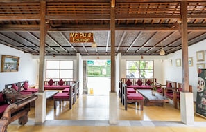 Lobby sitting area - Alam Puisi Villa (Ubud)