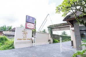 Grand Paddy View Pool Villa | Pemandangan dari kamar