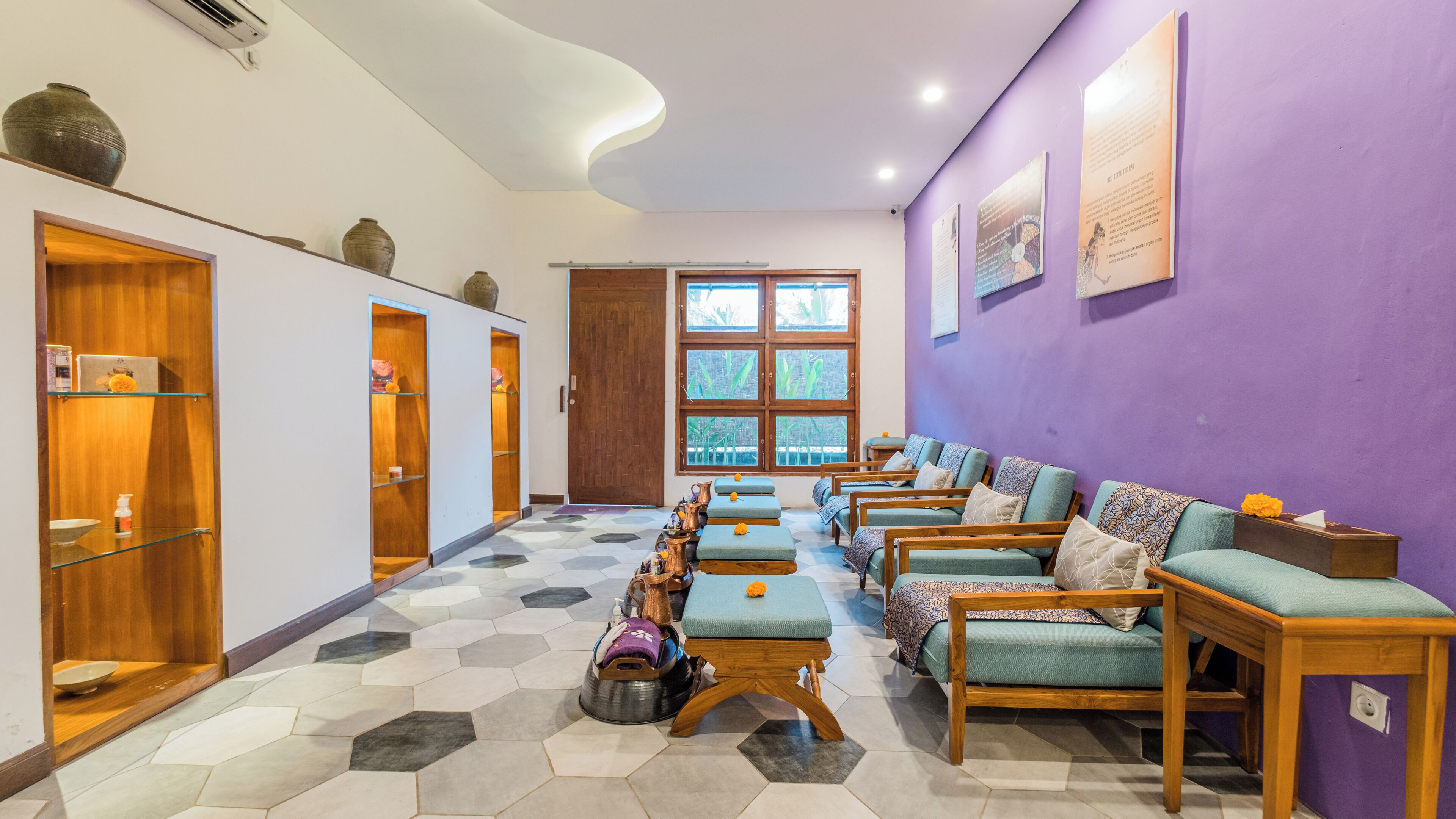 couples treatment room(s), hot tub, body treatments, aromatherapy