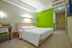 View from room - GrandMas Plus Hotel Airport (Tuban)