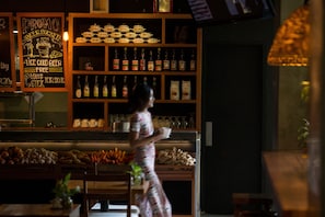 Restaurant - GrandMas Plus Hotel Airport (Tuban)