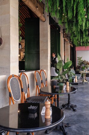 Se sirven cenas y cocina japonesa (con vistas al jardín) 