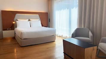 Junior-Zimmer | Minibar, Zimmersafe, Schreibtisch, schallisolierte Zimmer