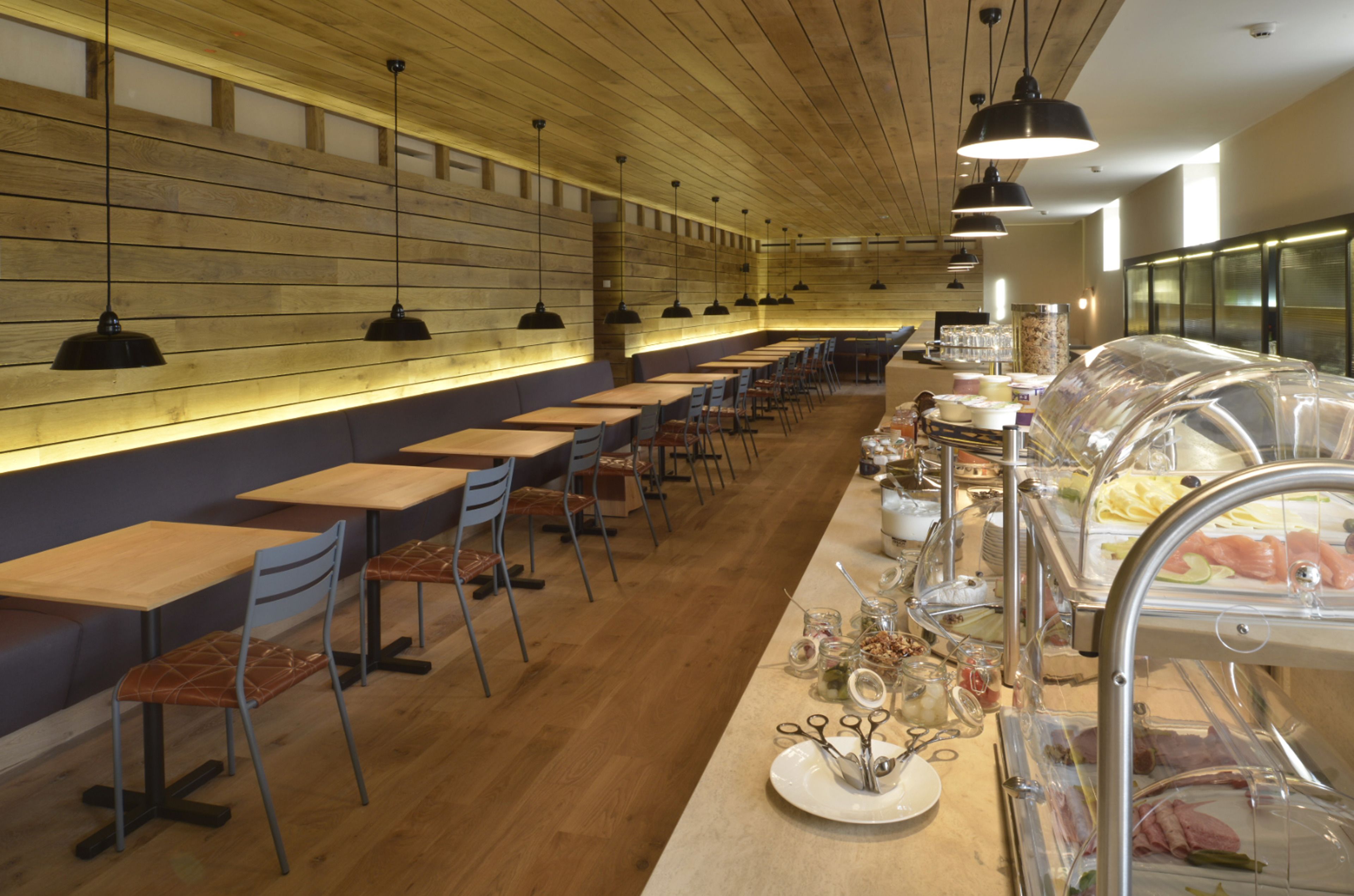 매일 뷔페 아침 식사(1인당 EUR 29)