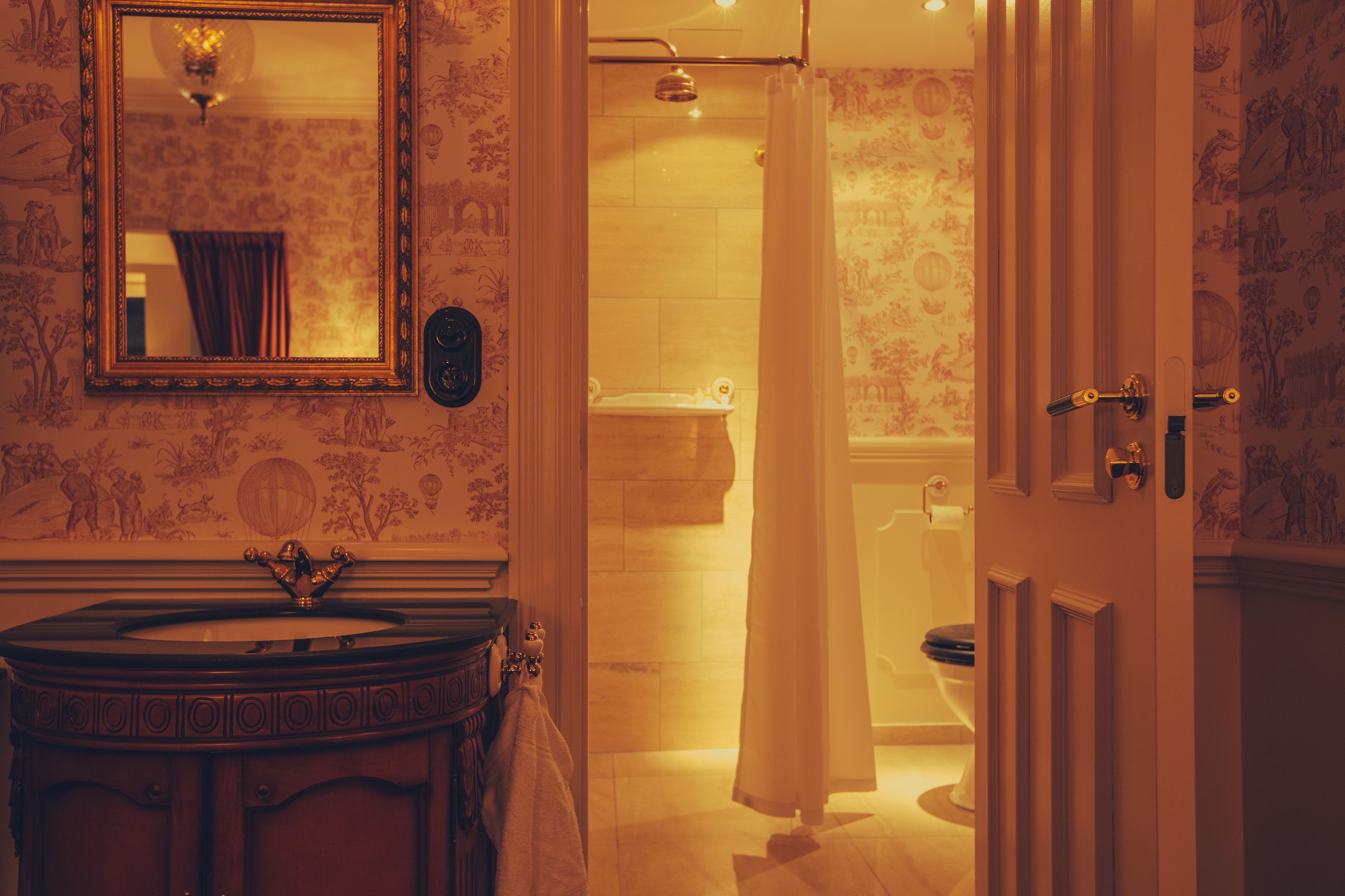 royale | bathroom | shower, hair dryer, towels
