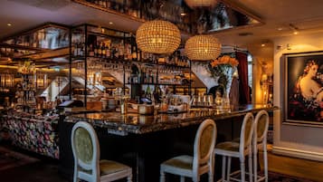 Bar (en la propiedad)