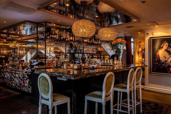Bar (en el alojamiento)