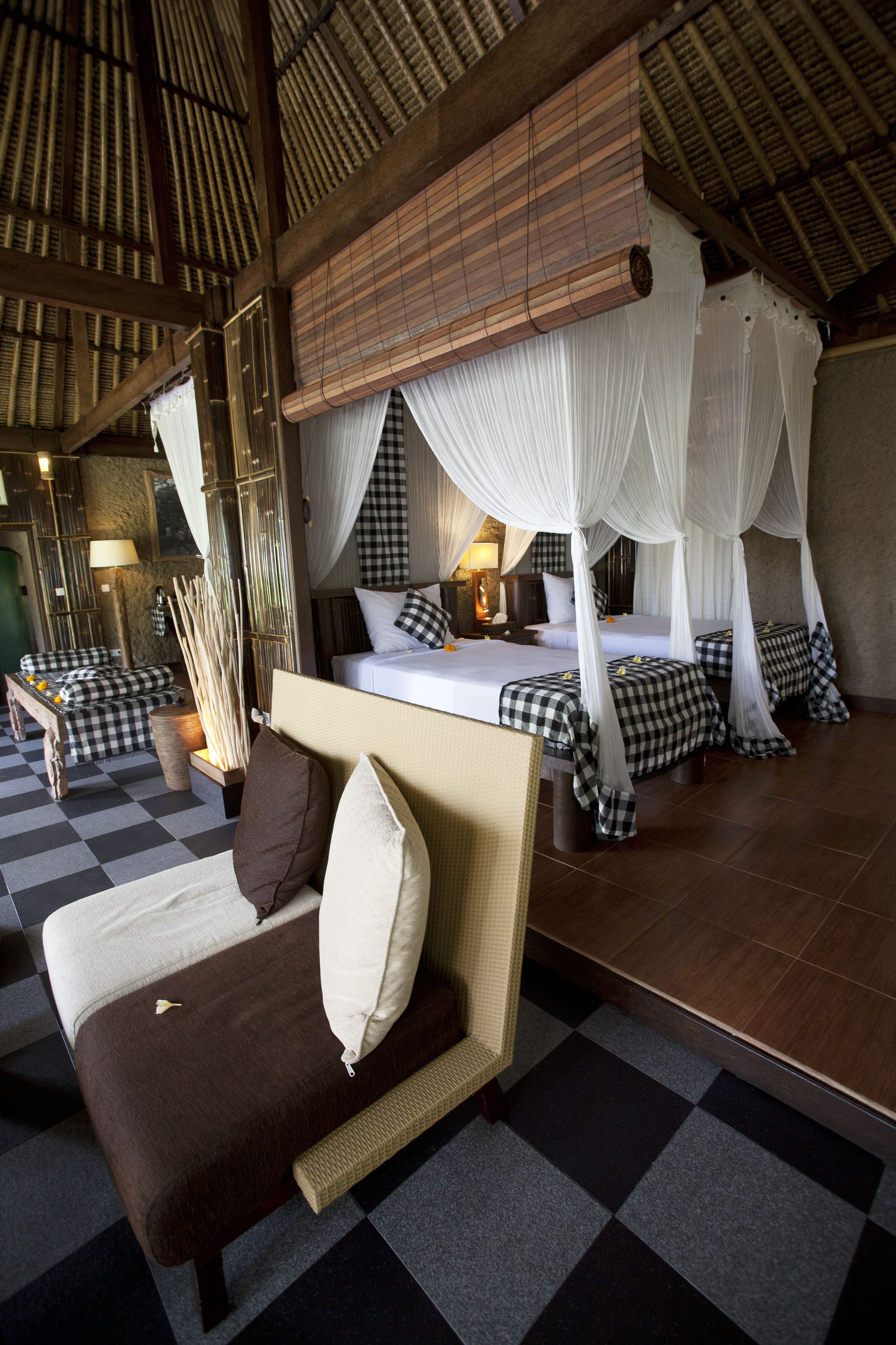 deluxe double room | minibar, in-room safe, desk, soundproofing