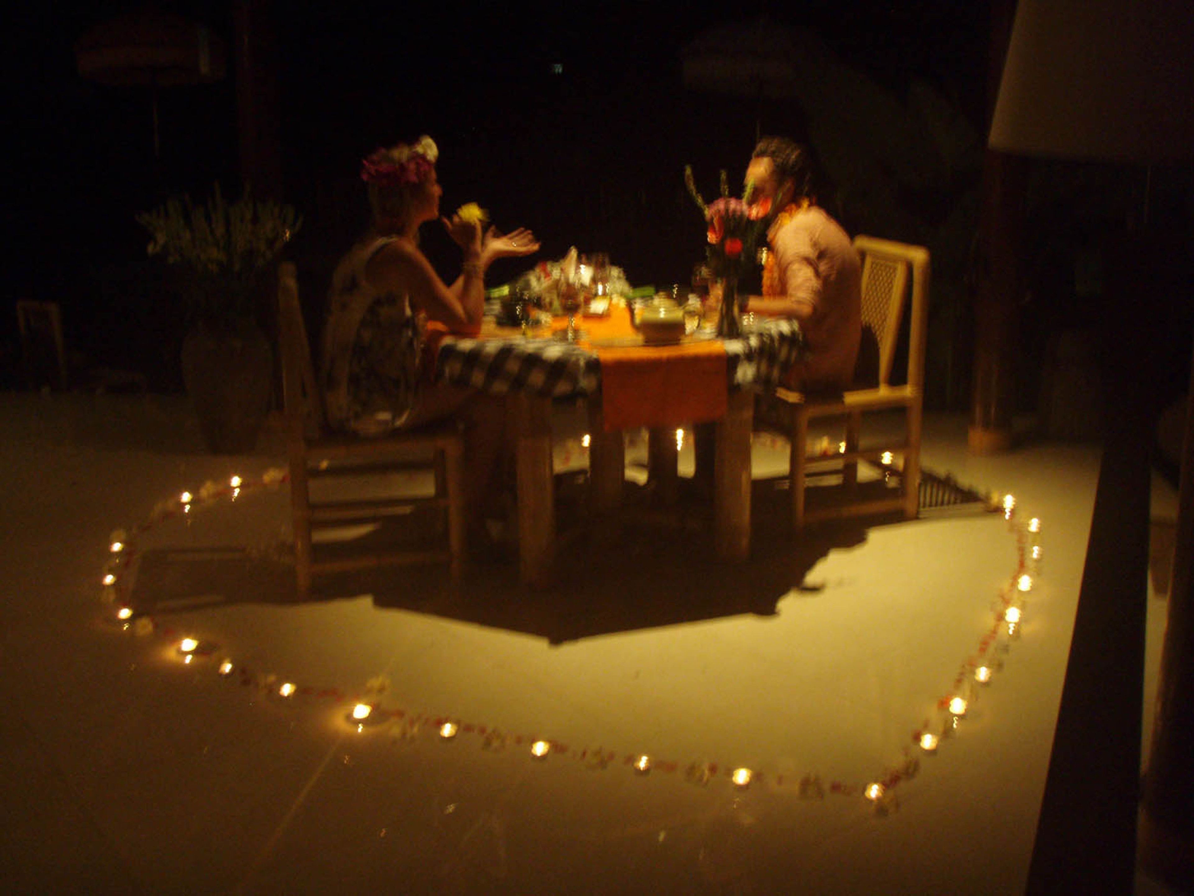 dinner served, local cuisine, al fresco dining