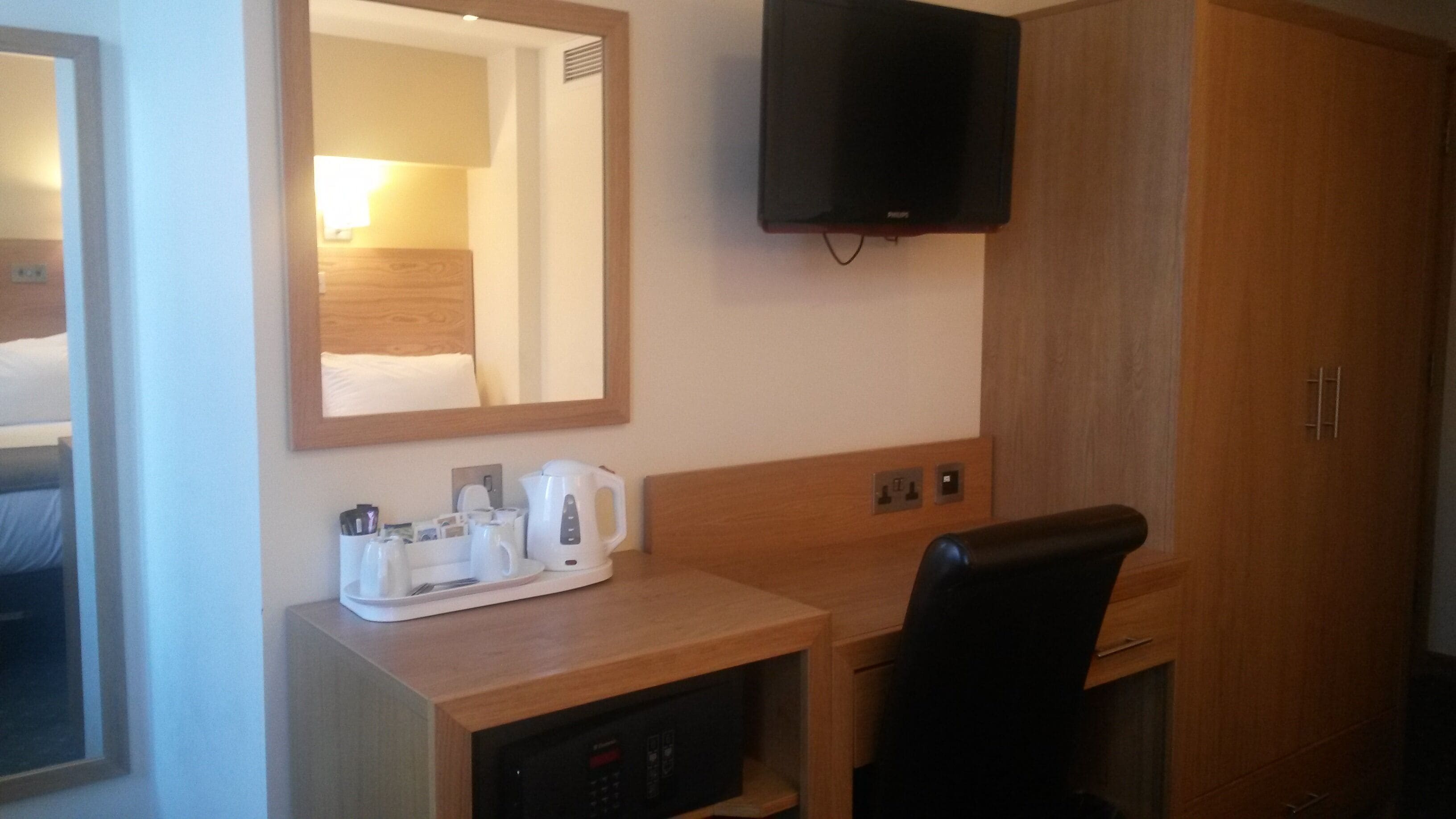in-room safe, desk, soundproofing, iron/ironing board