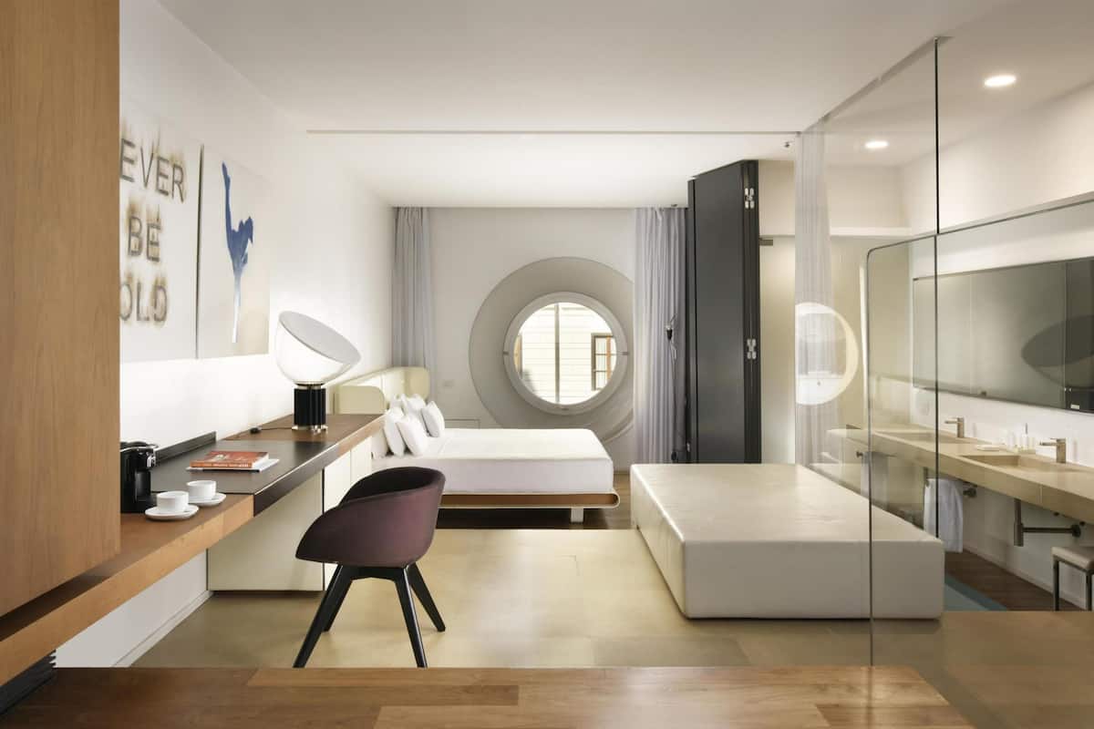 Junior Suite | Premium bedding, down duvets, memory-foam beds, minibar