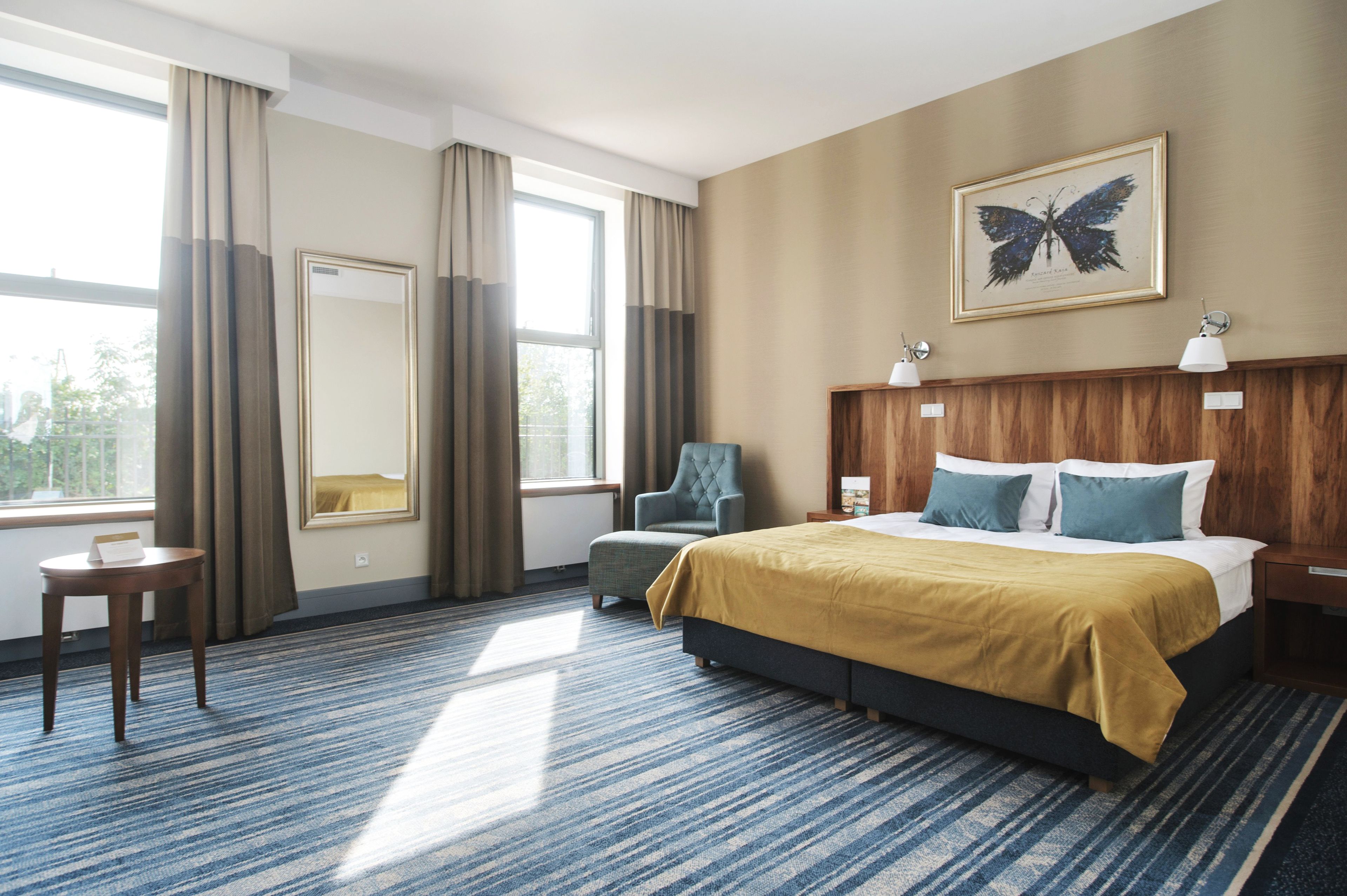 Habitación doble superior de uso individual, 1 cama Queen size | Ropa de cama de alta calidad y minibar 