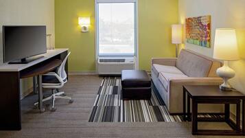 Suíte, 1 cama King | Camas com colchões pillow-top, escrivaninha, cortinas blackout