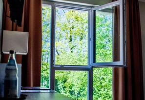Premium bedding, in-room safe, desk, soundproofing - Hotel Jakob Regensburg DownTown, BW Signature Collection (Regensburg)