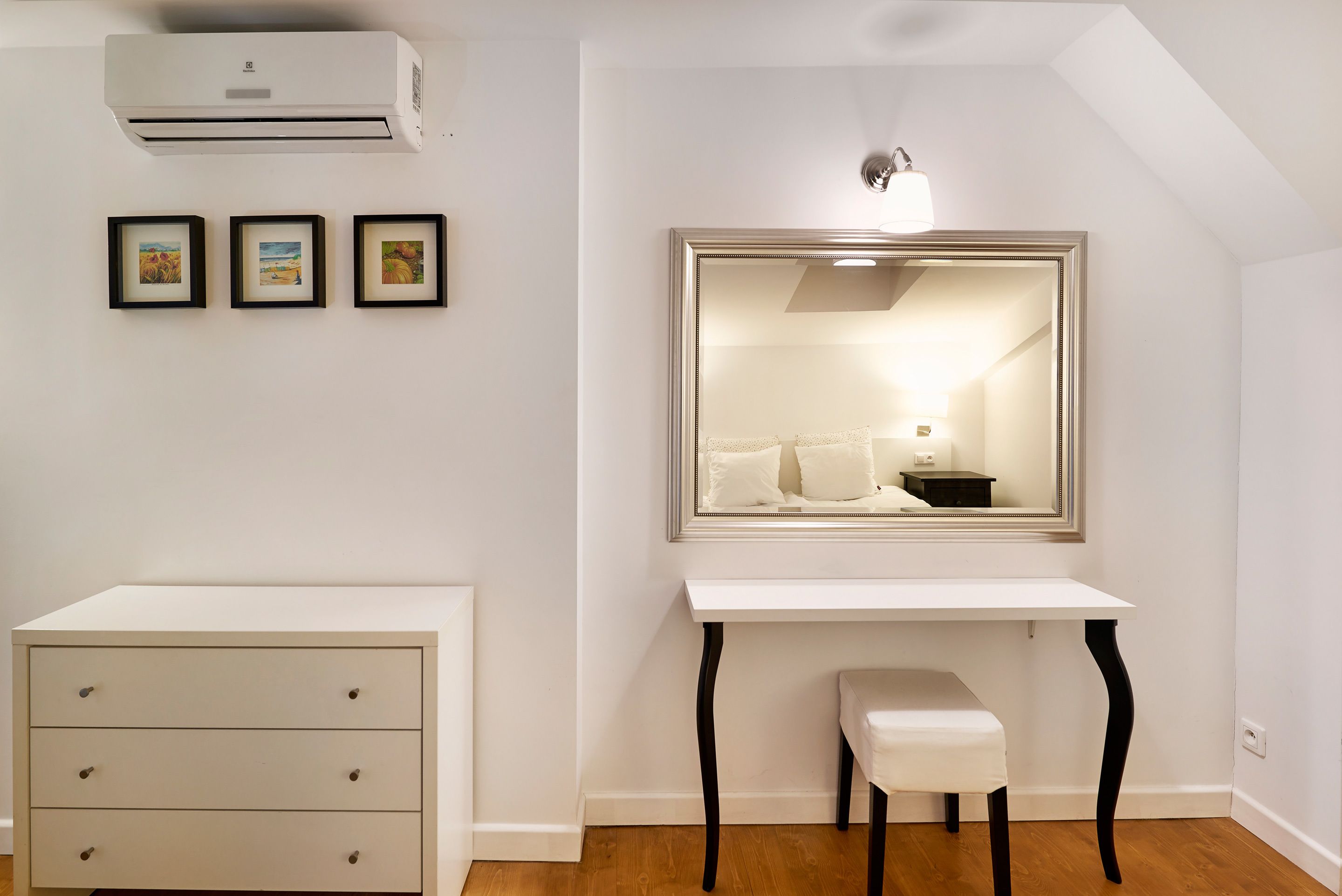 design studio suite, 1 bedroom, mezzanine | 1 bedroom, premium bedding, in-room safe, desk