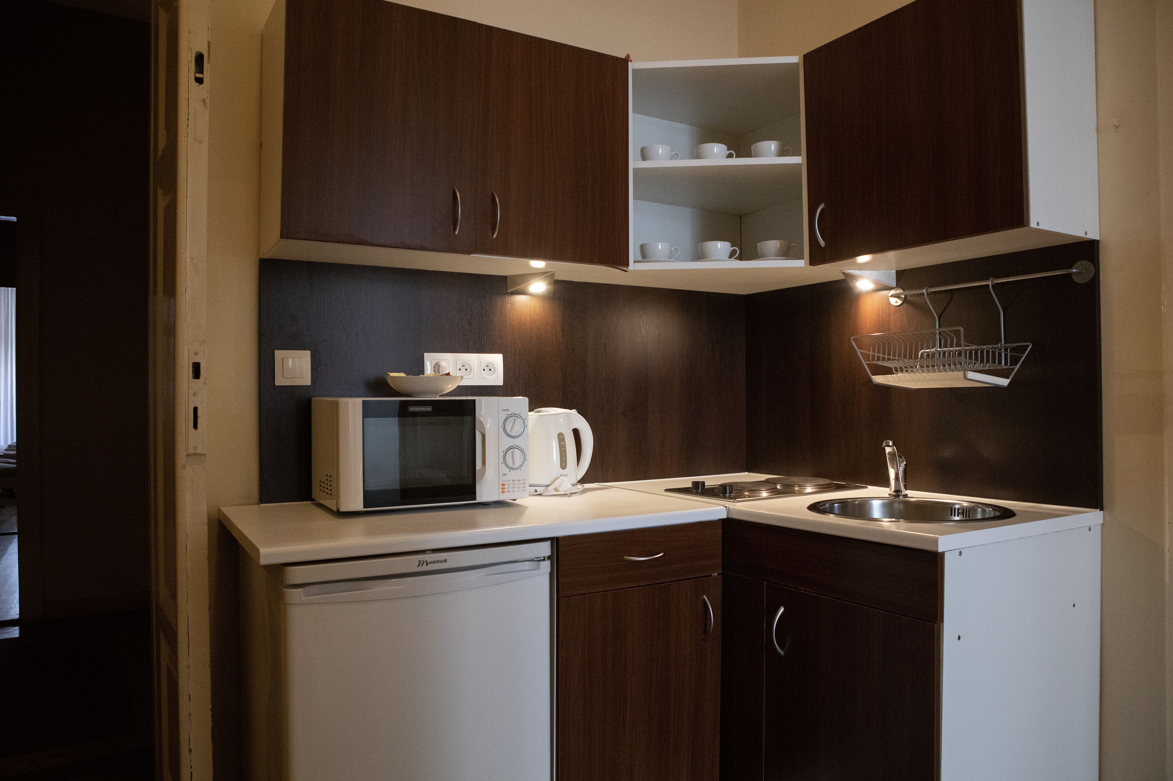 superior apartment, 2 bedrooms | private kitchen | fridge, electric kettle, high chair