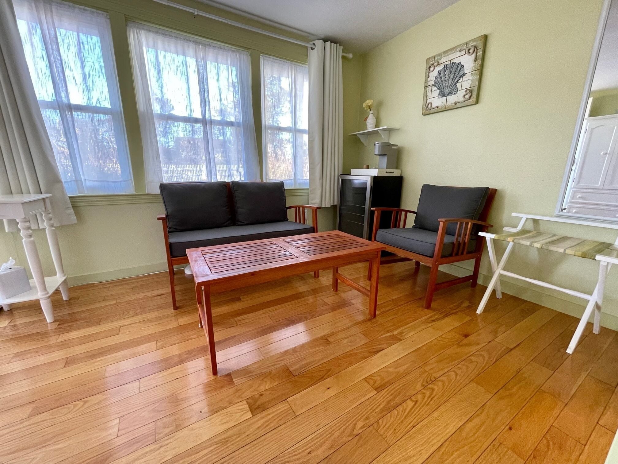 deluxe room, 1 king bed | 1 bedroom, premium bedding, down duvets, minibar