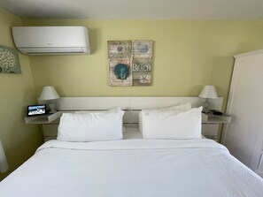 Deluxe Room, 1 King Bed | Premium bedding, down comforters, minibar, iron/ironing board - The Escape Inn (South Yarmouth)