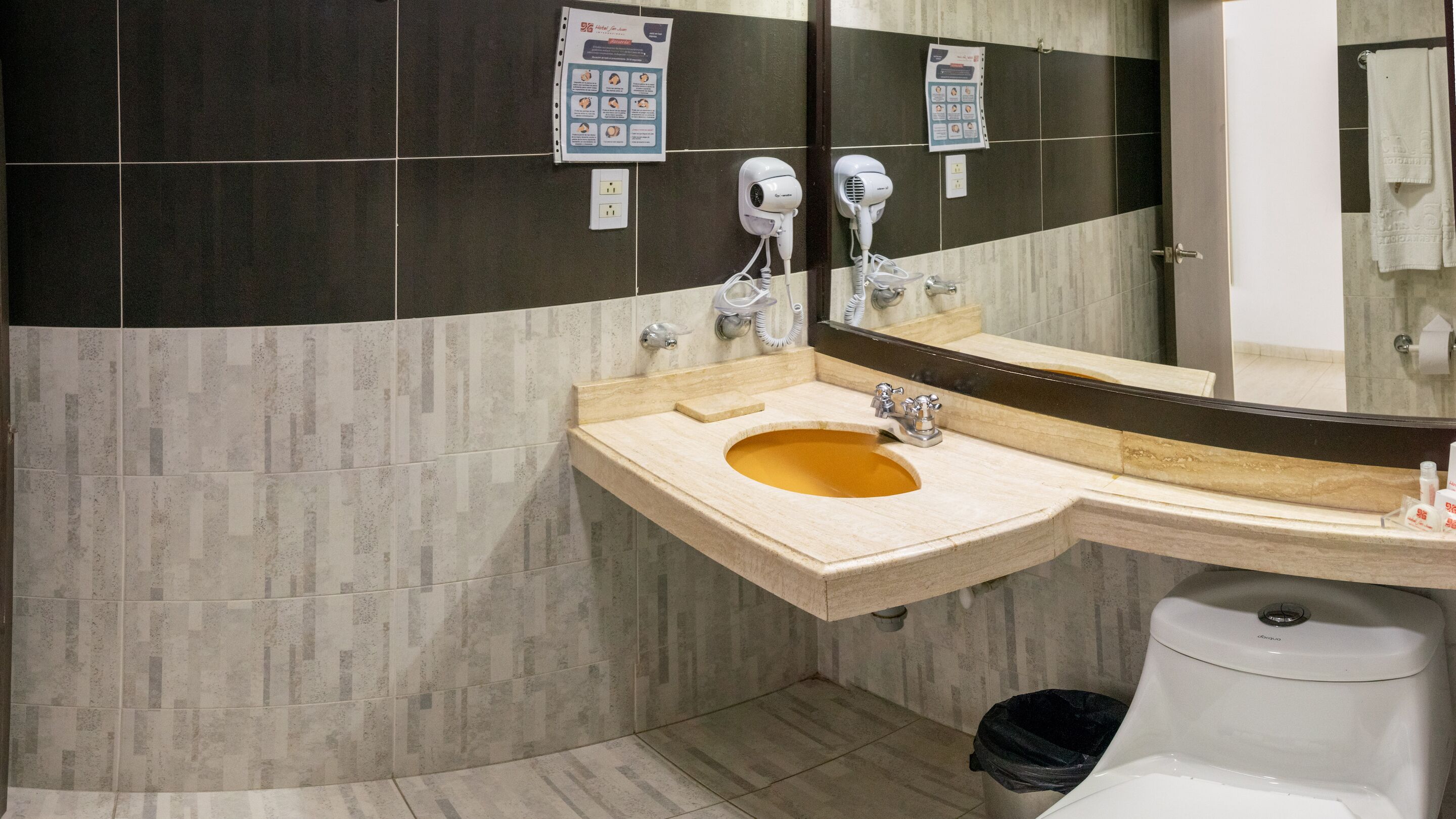 standard double room | bathroom | free toiletries, hair dryer, towels