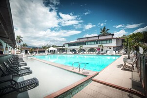 Outdoor pool, sun loungers