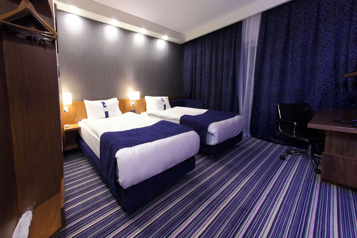 Minibar, in-room safe, desk, soundproofing