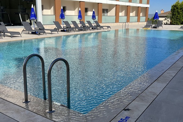 Seasonal outdoor pool