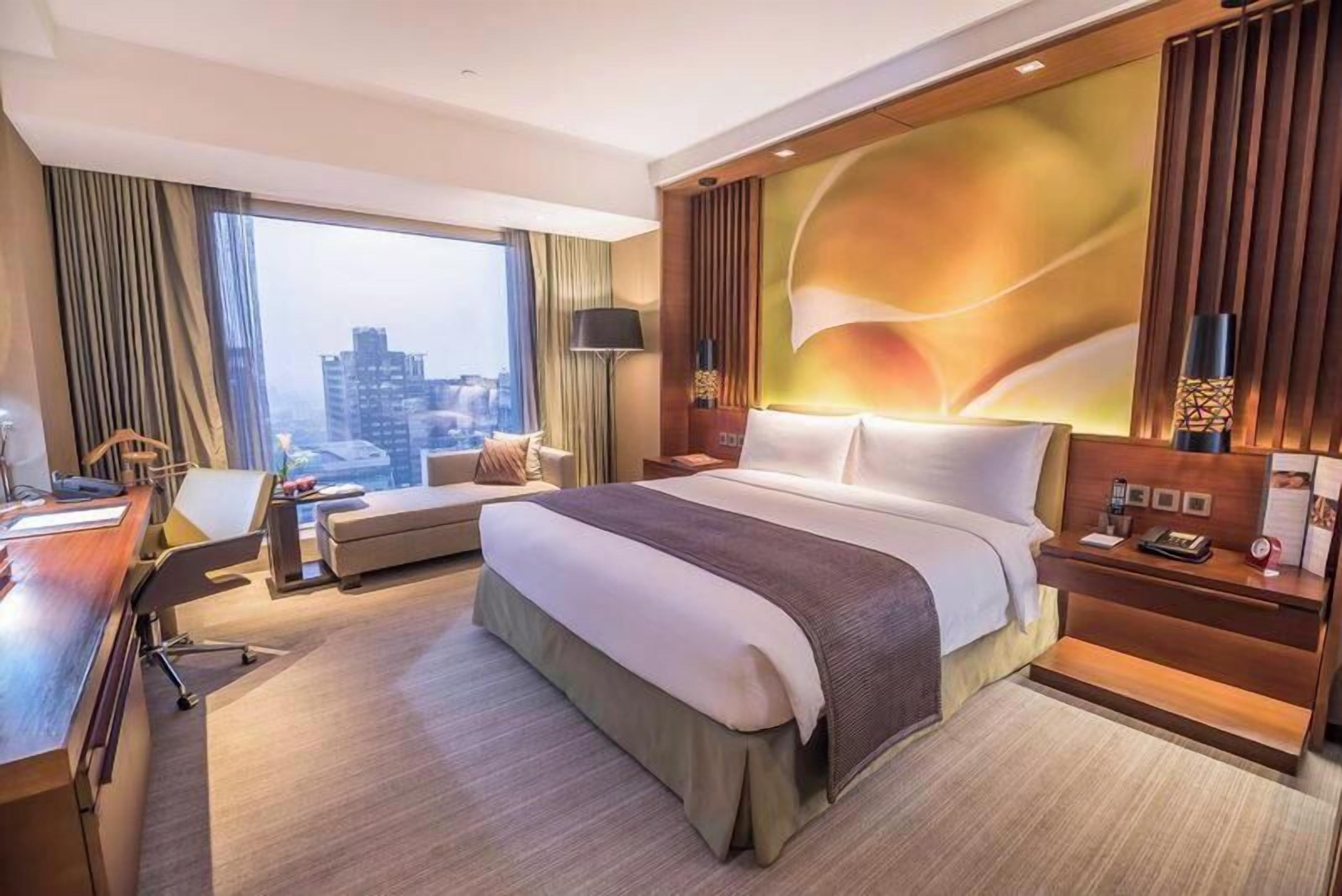 Minibar, coffres-forts dans les chambres, décoration personnalisée