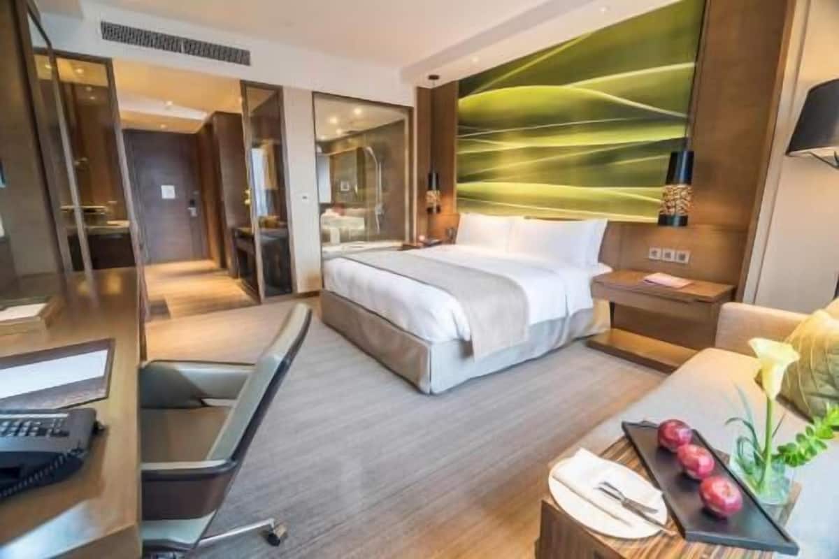 Minibar, Zimmersafe, individuell dekoriert, individuell eingerichtet