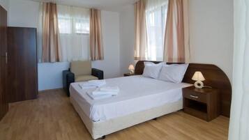 2 bedrooms, premium bedding, pillowtop beds, minibar