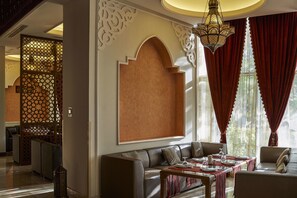 In-room safe, blackout curtains, iron/ironing board - Salalah Gardens Hotel Managed by Safir Hotels & Resorts  (Salalah)