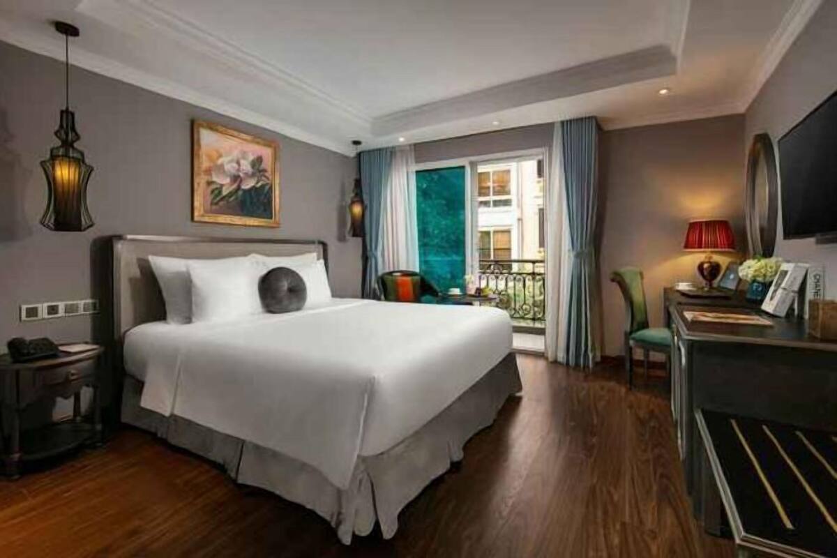 Minibar, Zimmersafe, Schreibtisch, schallisolierte Zimmer