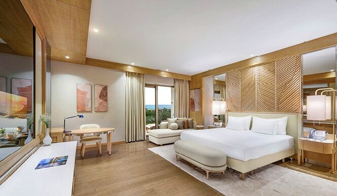 Jade Suite | Premium bedding, minibar, in-room safe, desk