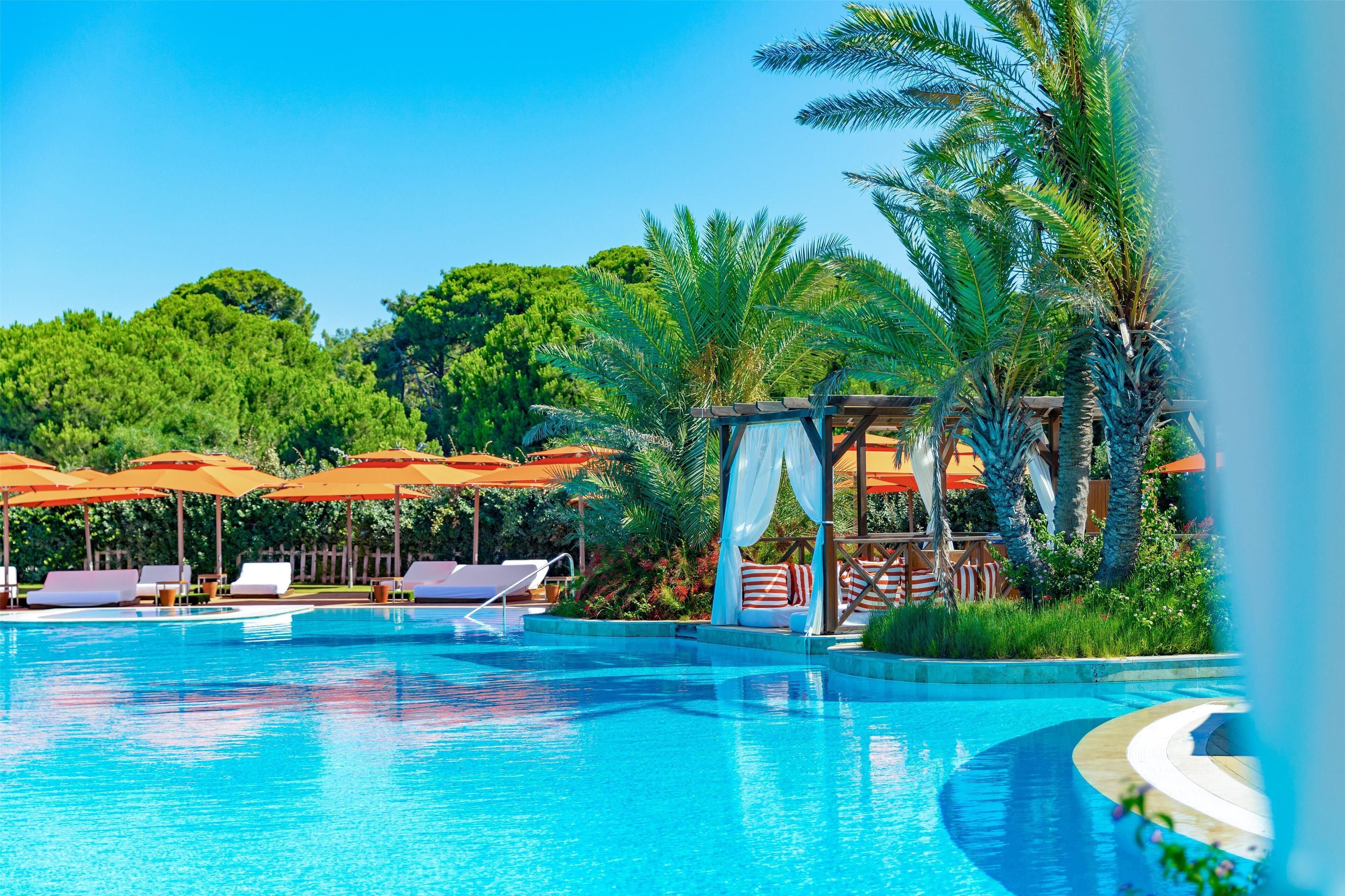 Indoor pool, 5 outdoor pools, free pool cabanas, pool umbrellas