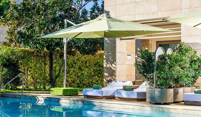 Pearl Pool Room | Terrace/patio