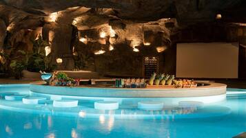 16 bars/lounges, 3 poolside bars