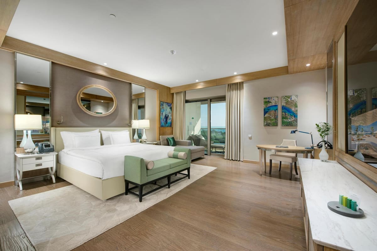 Jade Suite | Ropa de cama de alta calidad y minibar