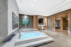 Indoor pool, 5 outdoor pools, free cabanas, pool umbrellas