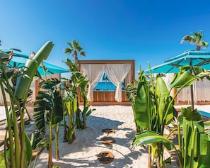 Private beach, white sand, beach cabanas, sun loungers