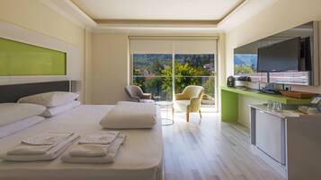 Land View Room | 客房景观