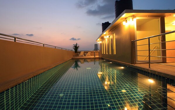 Outdoor pool - 88 Hotel Phuket (Patong)