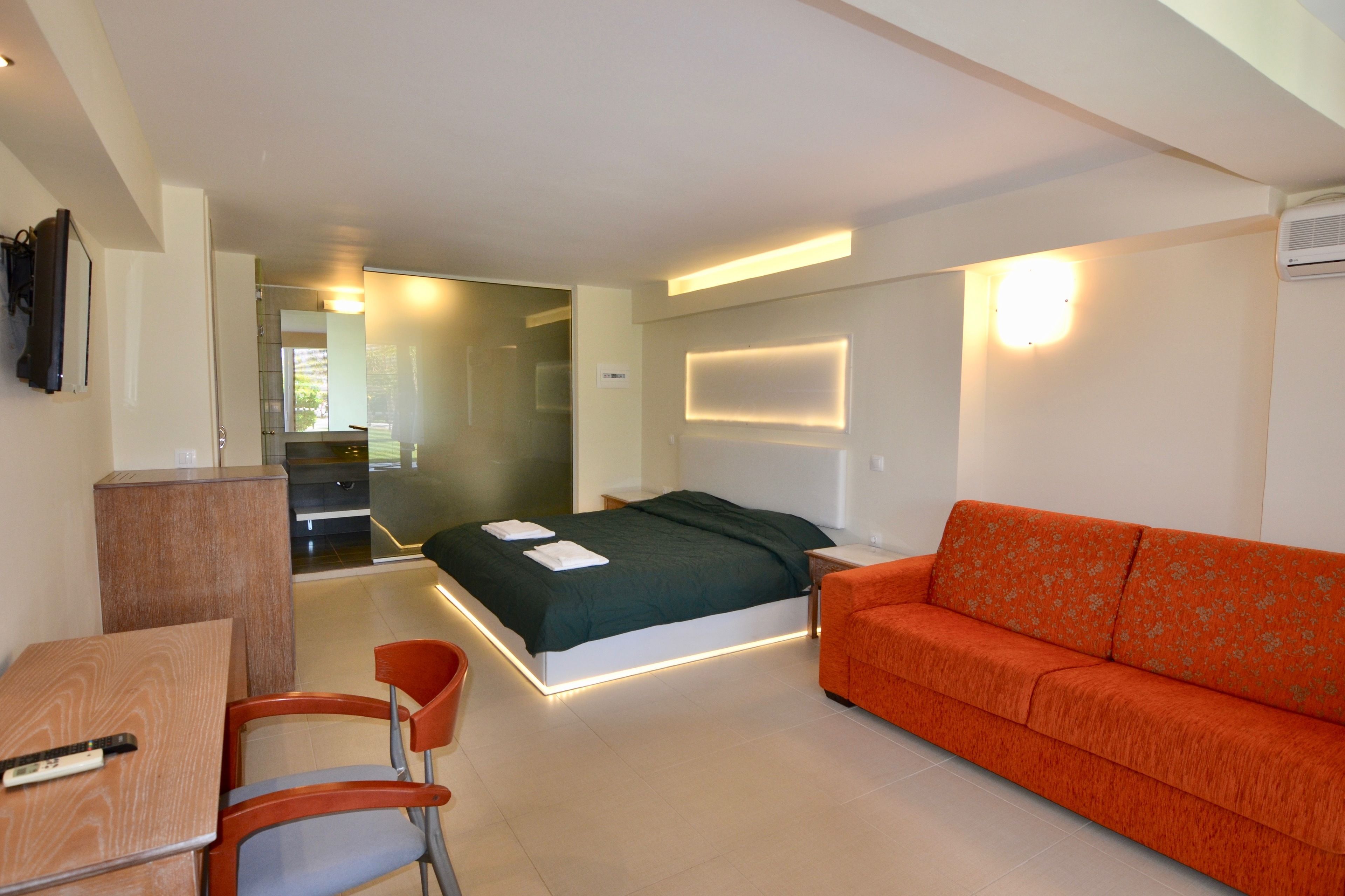 family double room, pool access, pool view | 1 bedroom, in-room safe, desk, soundproofing