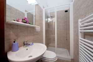 Appartement Classique, 1 chambre | Salle de bain