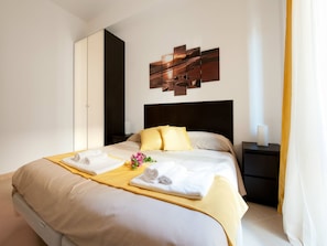Deluxe Apartment, 2 Bedrooms | Individually furnished, free WiFi - B&B La Casetta Ladispoli (Ladispoli)