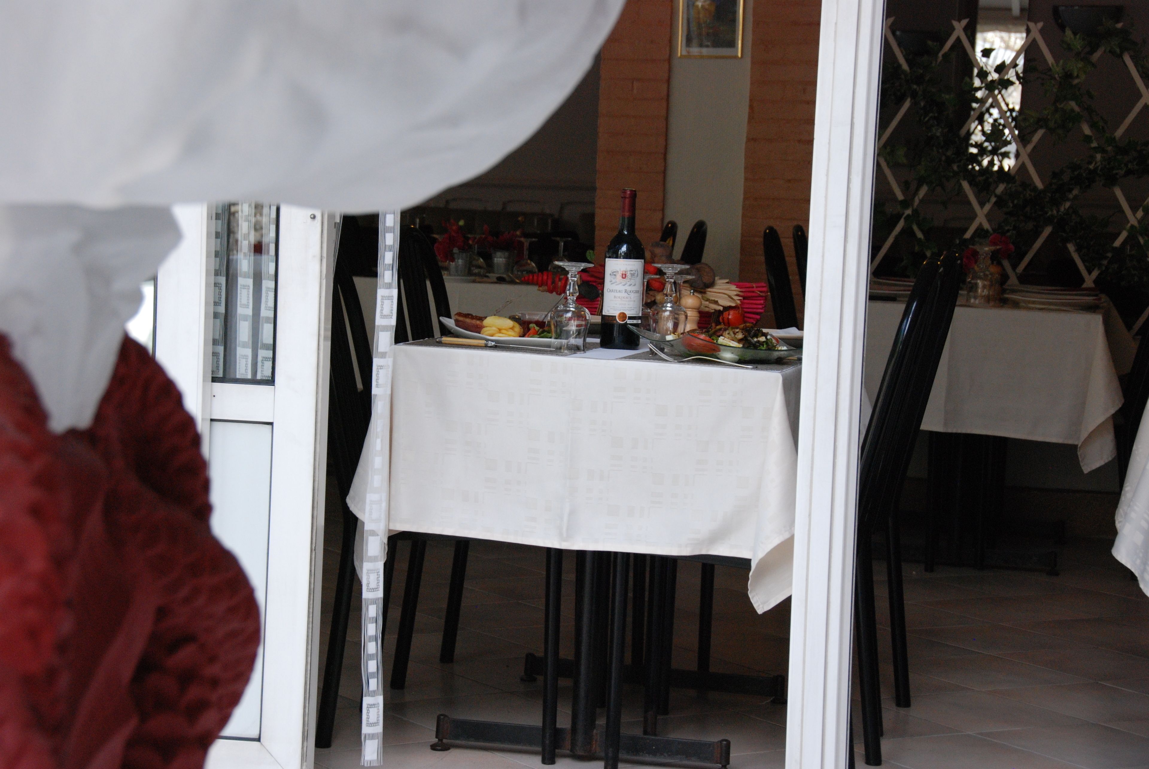 lunch and dinner served, regional cuisine