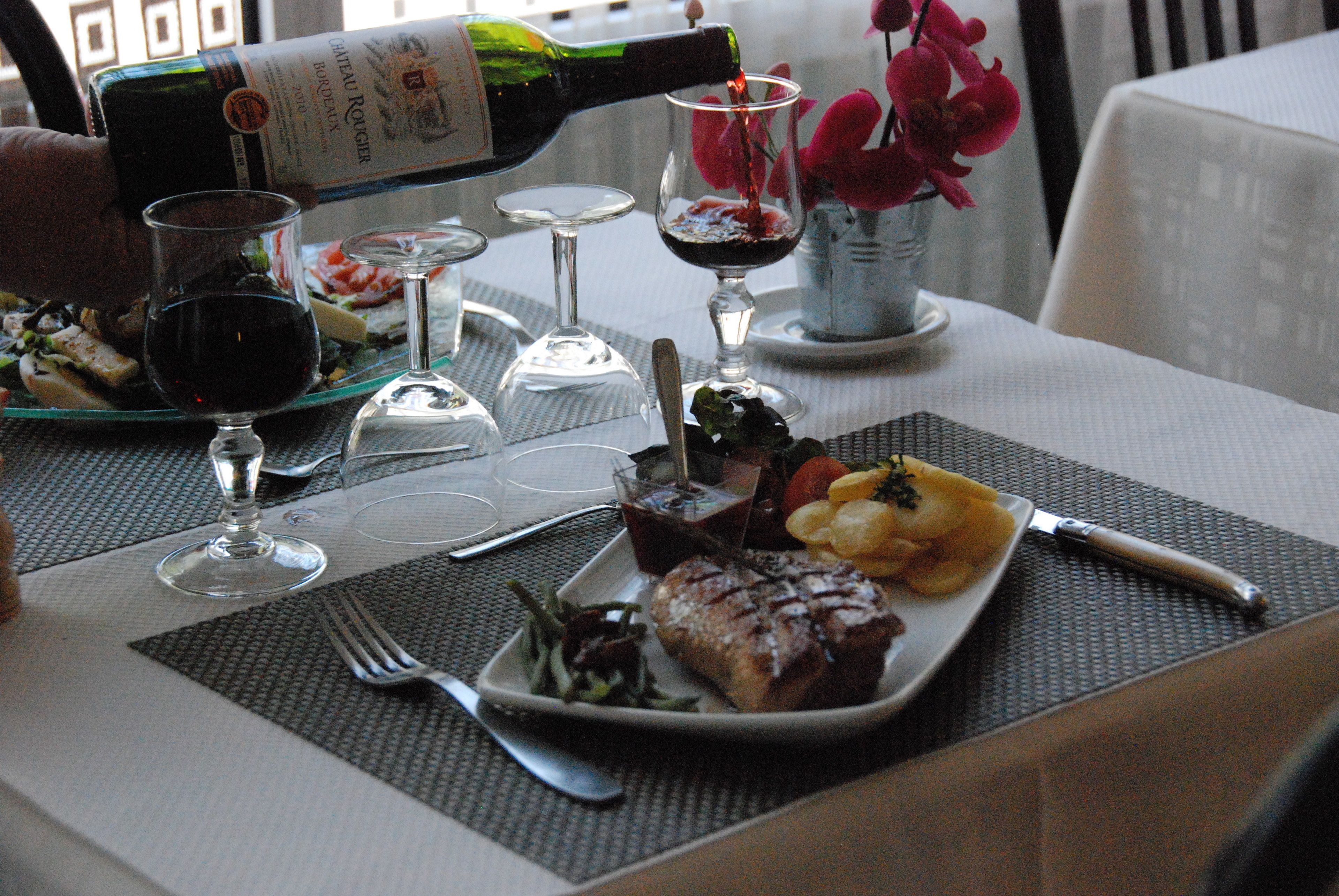 lunch and dinner served, regional cuisine