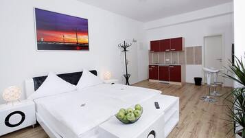 Desk, laptop workspace, iron/ironing board, free WiFi