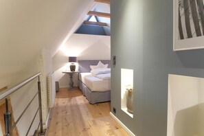 Hochwertige Bettwaren, individuell dekoriert, individuell eingerichtet